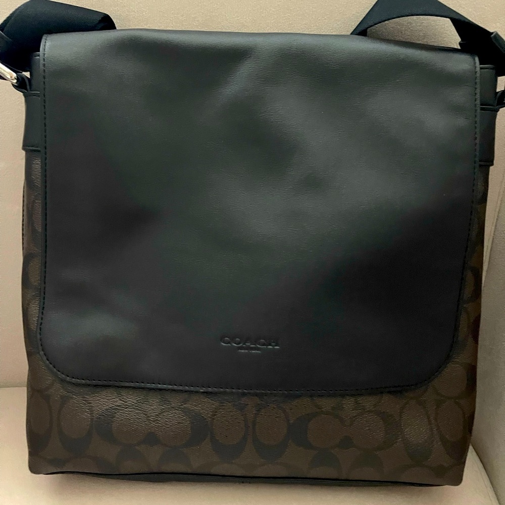 Coach messenger